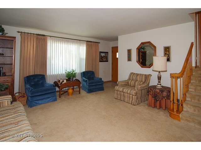 4431 Elm Ave, Lyons, IL 60534 photo 2