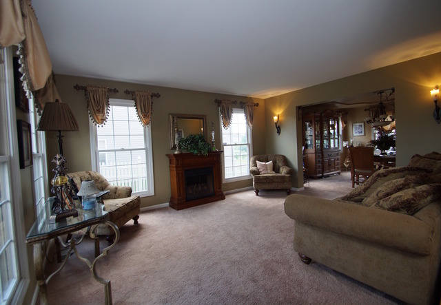 13500 Rockefeller Cir, Plainfield, IL 60544 photo 4