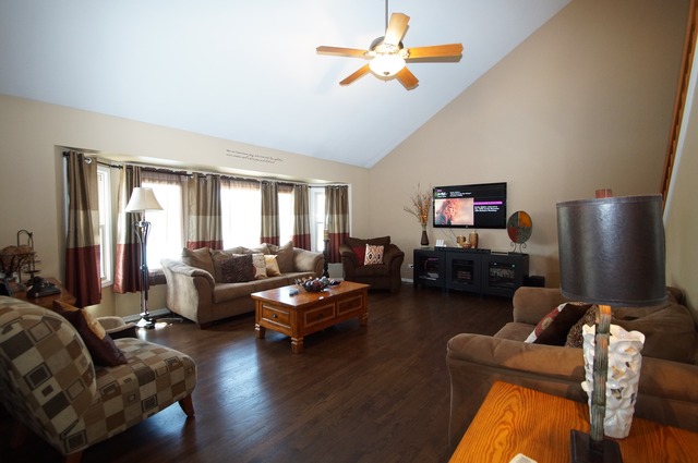 13500 Rockefeller Cir, Plainfield, IL 60544 photo 8