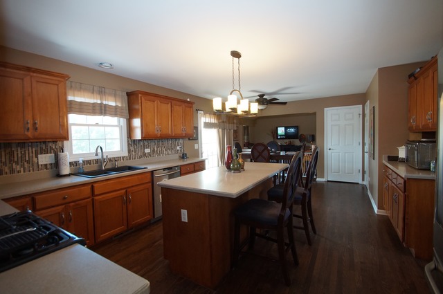 13500 Rockefeller Cir, Plainfield, IL 60544 photo 5