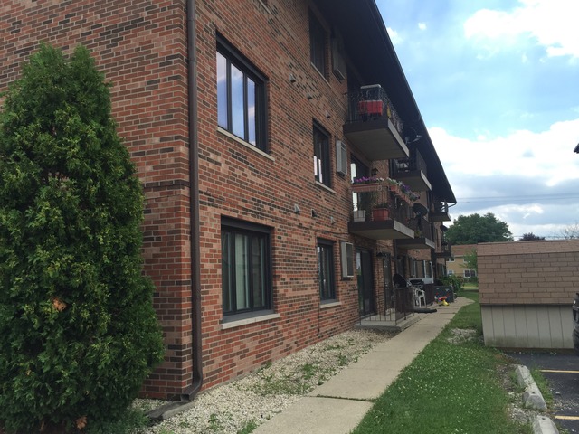 7349 W 79th Pl #2F, Bridgeview, IL 60455 photo 3