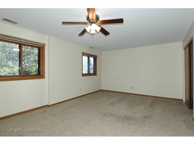 685 Waverly Dr #D, Elgin, IL 60120 photo 5