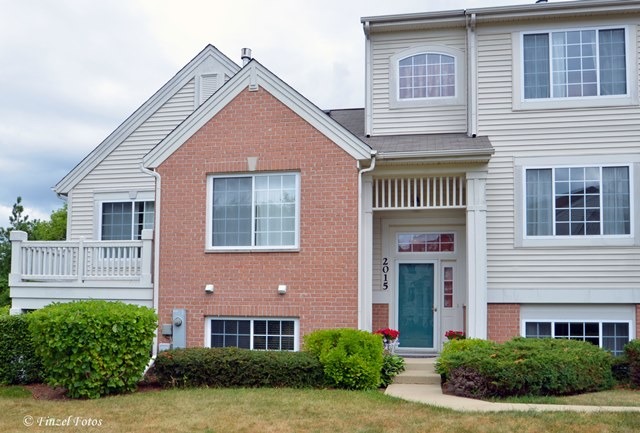 2015 Concord Dr, Mchenry, IL 60050 photo 1