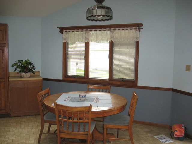 721 E Division St, Lockport, IL 60441 photo 9
