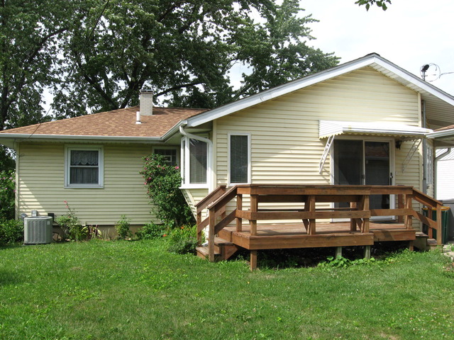 721 E Division St, Lockport, IL 60441 photo 17