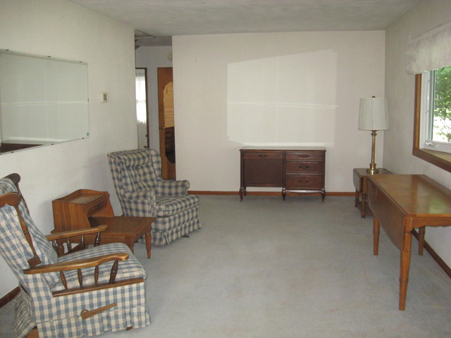 721 E Division St, Lockport, IL 60441 photo 3