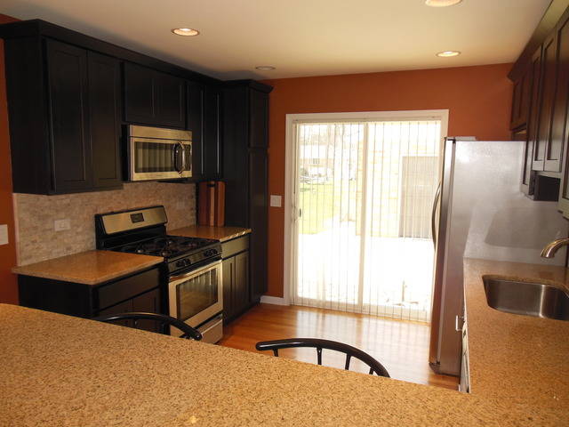 516 Spring St, Roselle, IL 60172 photo 5