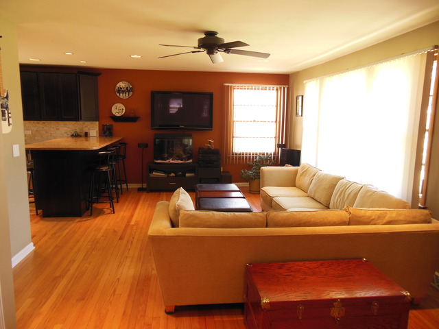 516 Spring St, Roselle, IL 60172 photo 3