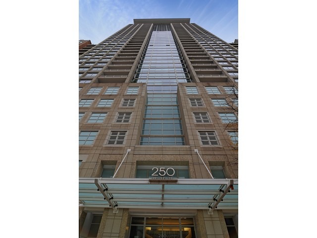 250 E Pearson St #1902, Chicago, IL 60611 photo 19