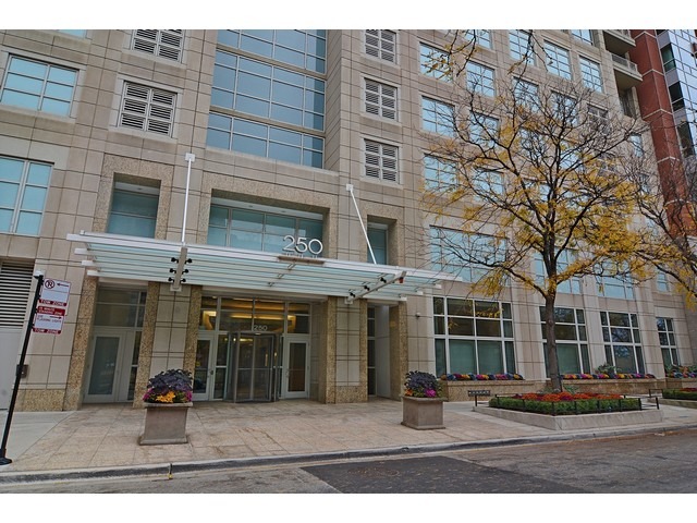 250 E Pearson St #1902, Chicago, IL 60611 photo 1