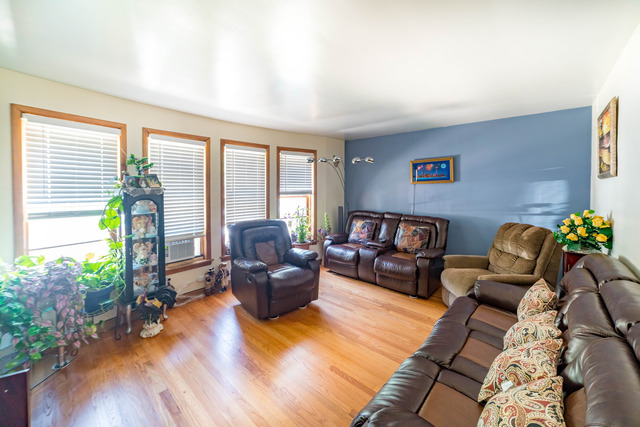 3043 N Austin Ave, Chicago, IL 60634 photo 11
