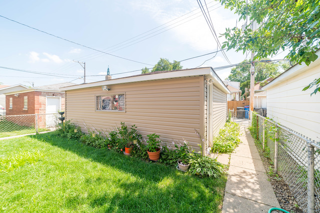 3043 N Austin Ave, Chicago, IL 60634 photo 24