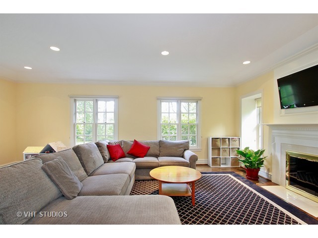 700 Chatham Rd, Glenview, IL 60025 photo 11