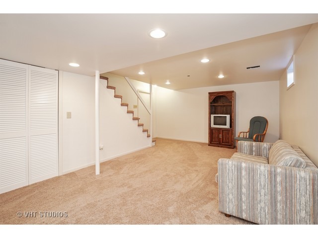 343 Cornell Ln, Elgin, IL 60123 photo 6