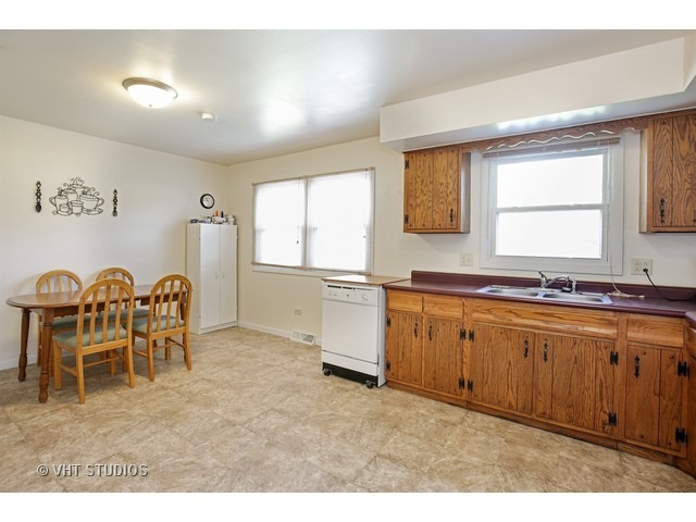 343 Cornell Ln, Elgin, IL 60123 photo 4