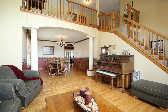 910 Hampton Dr, Carol Stream, IL 60188 photo 5