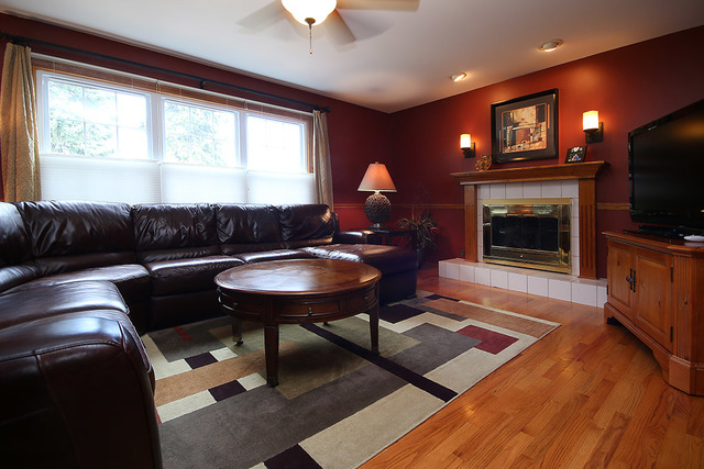 910 Hampton Dr, Carol Stream, IL 60188 photo 12
