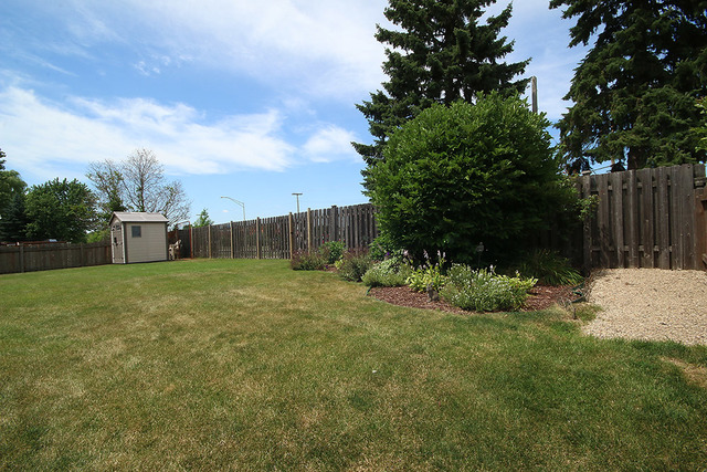 910 Hampton Dr, Carol Stream, IL 60188 photo 24
