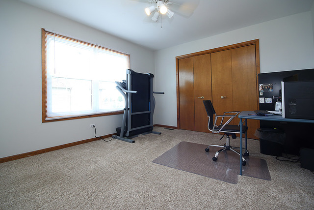 910 Hampton Dr, Carol Stream, IL 60188 photo 22