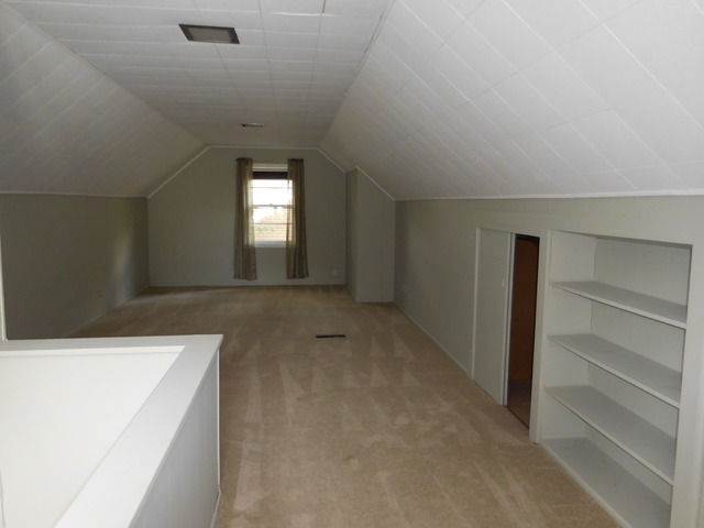 909 S 2nd Ave, Des Plaines, IL 60016 photo 15