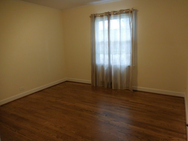 909 S 2nd Ave, Des Plaines, IL 60016 photo 7