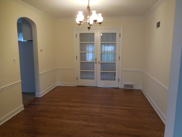 909 S 2nd Ave, Des Plaines, IL 60016 photo 3