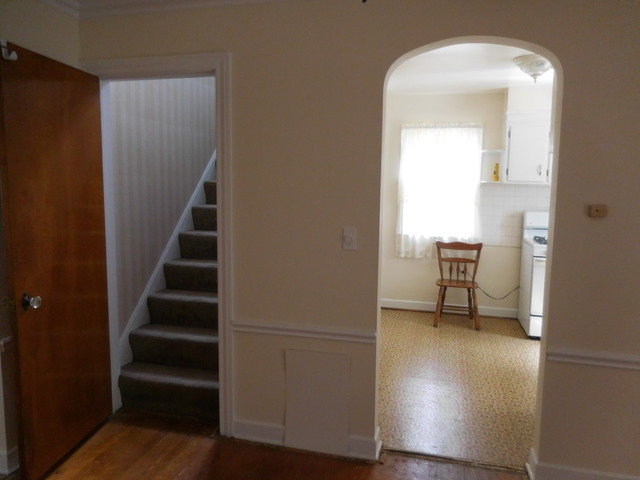 909 S 2nd Ave, Des Plaines, IL 60016 photo 9