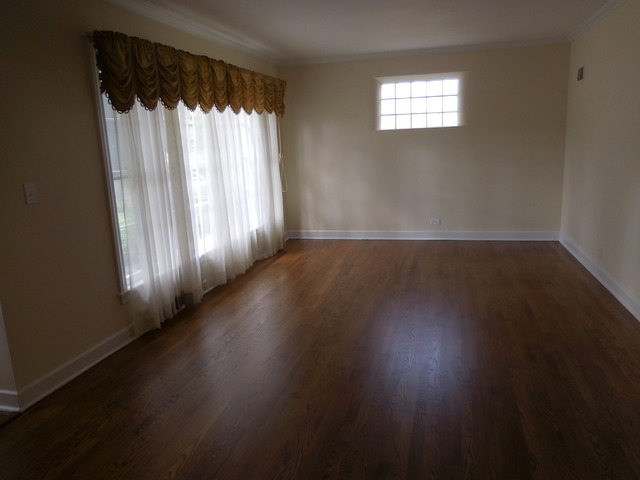 909 S 2nd Ave, Des Plaines, IL 60016 photo 4