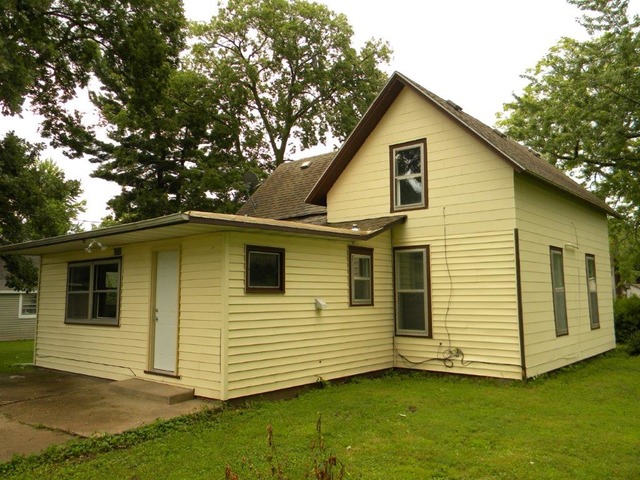 303 E 5th St, Rock Falls, IL 61071 photo 4