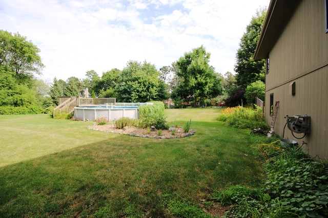9533 Applegate Dr, Roscoe, IL 61073 photo 17