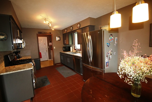 9533 Applegate Dr, Roscoe, IL 61073 photo 8