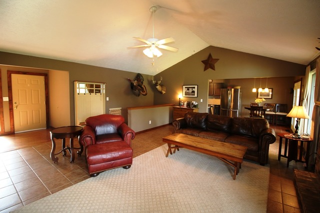 9533 Applegate Dr, Roscoe, IL 61073 photo 4