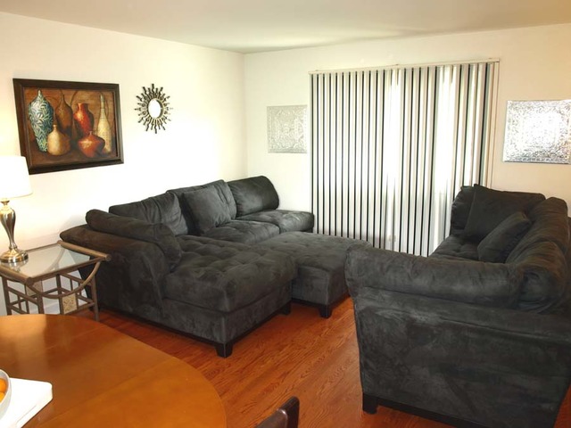 102 Deerpath Rd, Matteson, IL 60443 photo 2
