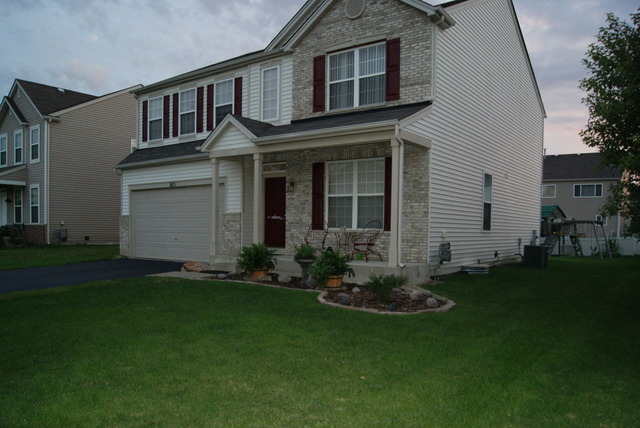 1815 Castle Ridge Dr, Plainfield, IL 60586 photo 2