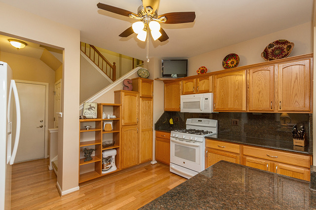 2494 Stonegate Rd, Algonquin, IL 60102 photo 5