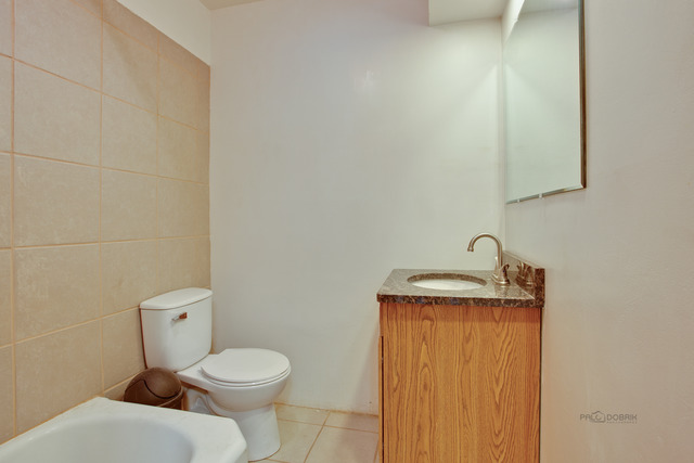 1037 Willson Dr, Des Plaines, IL 60016 photo 13