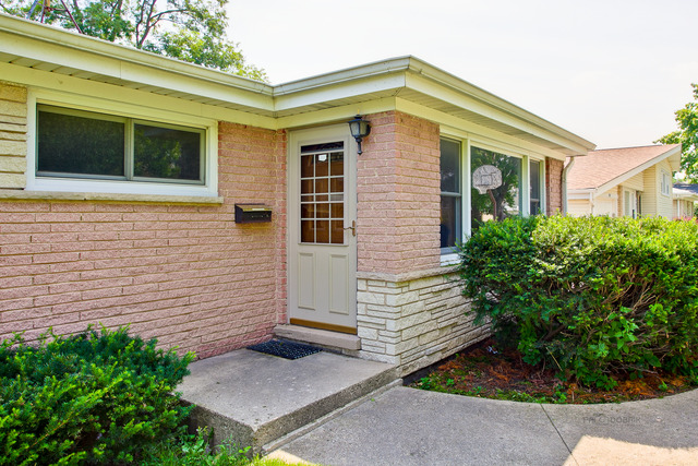 1037 Willson Dr, Des Plaines, IL 60016 photo 24