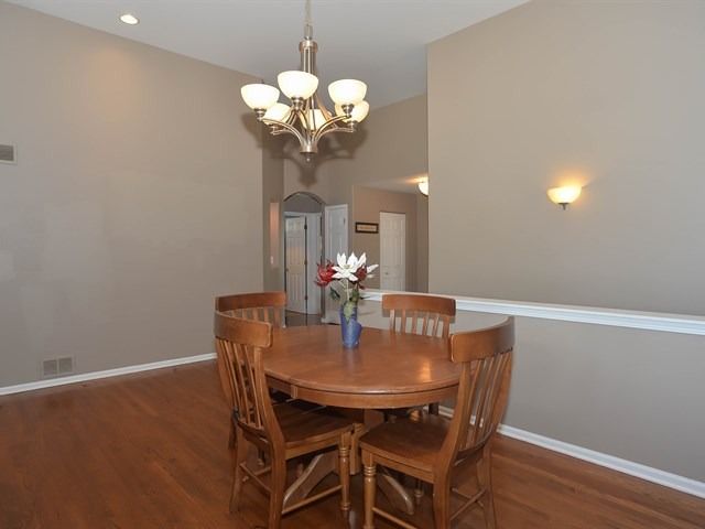 1922 Olde Mill Ln, Mchenry, IL 60050 photo 9