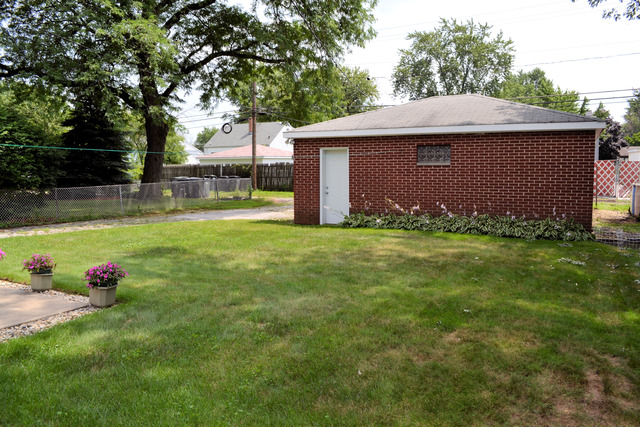 3361 S Schultz Dr, Lansing, IL 60438 photo 17