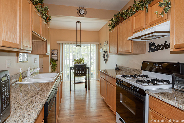 2271 Reflections Dr, Aurora, IL 60502 photo 4