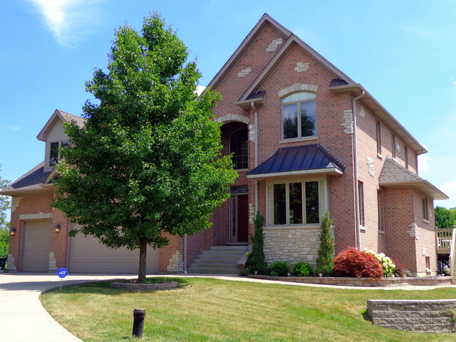 339 12th St, Wheeling, IL 60090 photo 1