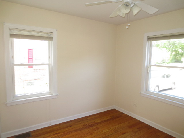 317 E Golf Rd, Des Plaines, IL 60016 photo 8