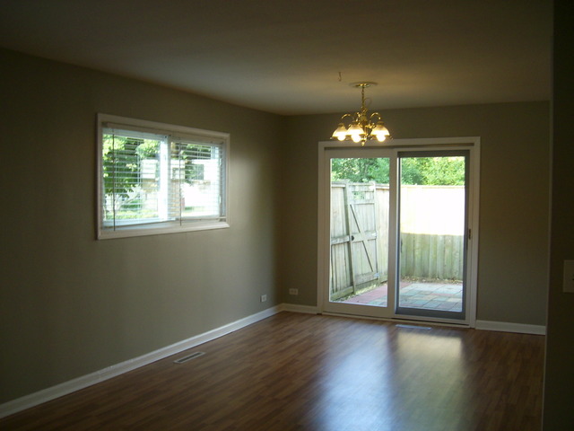3346 Ashley Dr, Glenview, IL 60025 photo 3