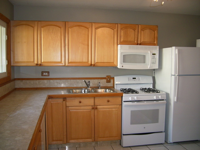 3346 Ashley Dr, Glenview, IL 60025 photo 4
