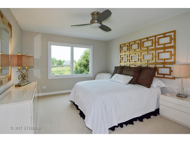 2408 Waterside Dr, Aurora, IL 60502 photo 12