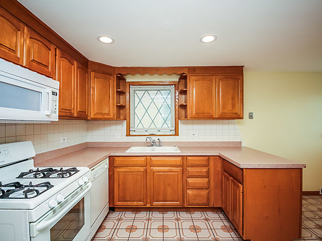 6316 S Keating Ave, Chicago, IL 60629 photo 6