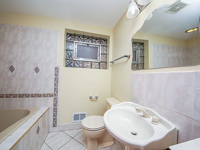 6316 S Keating Ave, Chicago, IL 60629 photo 13