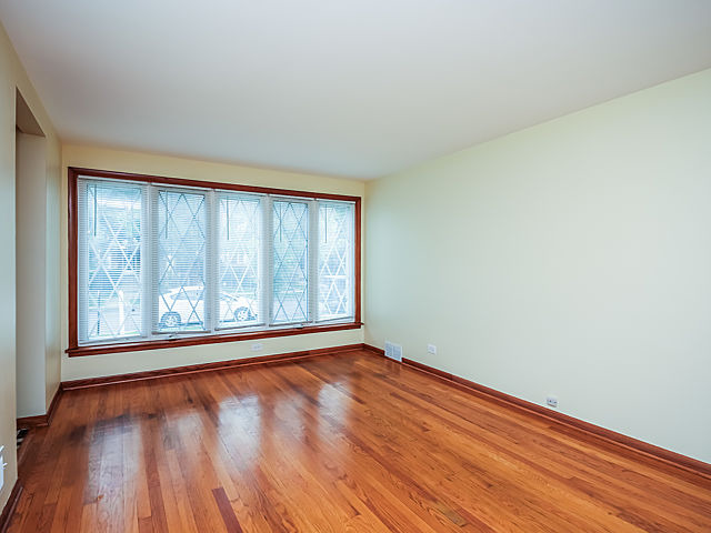 6316 S Keating Ave, Chicago, IL 60629 photo 2