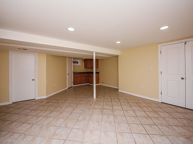 6316 S Keating Ave, Chicago, IL 60629 photo 17