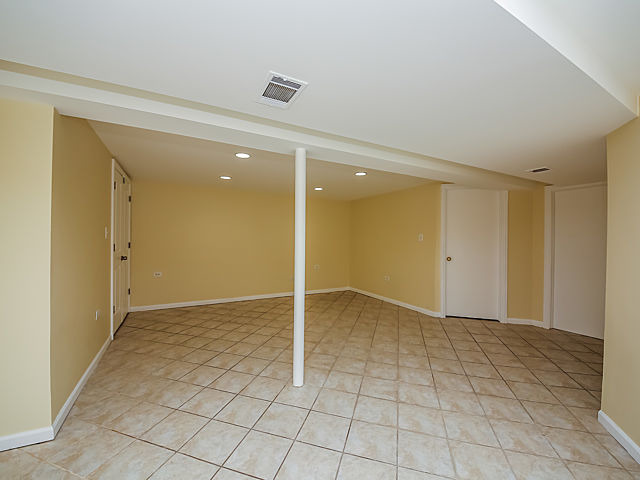 6316 S Keating Ave, Chicago, IL 60629 photo 18